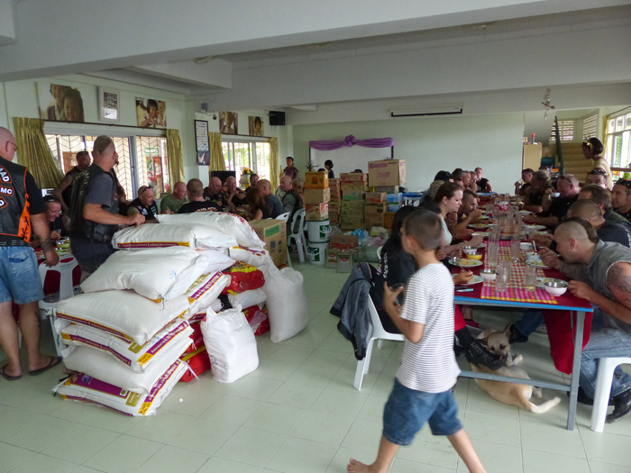 carlo, nomad riders, big bikes, donation, charity, charles, the handle bar, blue top cafe, phangan, racing